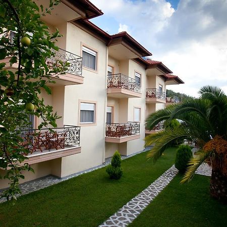 Kókkinon Nerón Yiouli Hotel מראה חיצוני תמונה