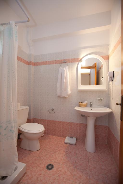 Kókkinon Nerón Yiouli Hotel חדר תמונה