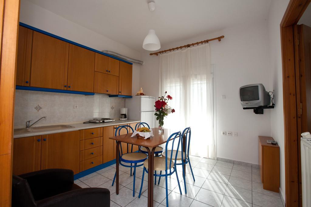 Kókkinon Nerón Yiouli Hotel חדר תמונה