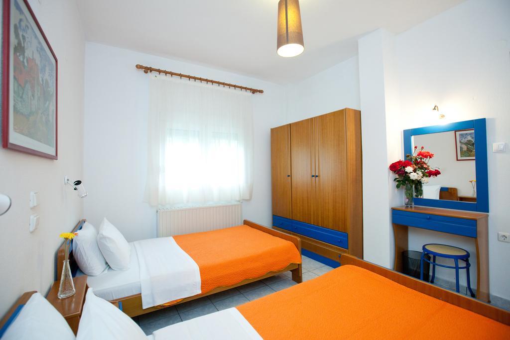 Kókkinon Nerón Yiouli Hotel חדר תמונה