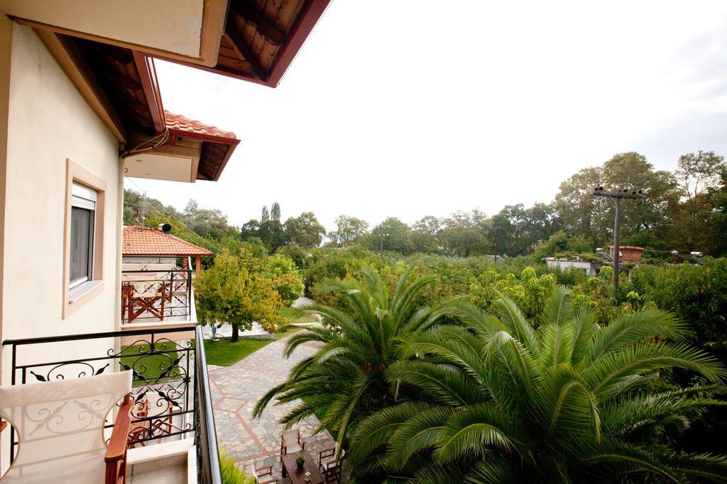 Kókkinon Nerón Yiouli Hotel מראה חיצוני תמונה